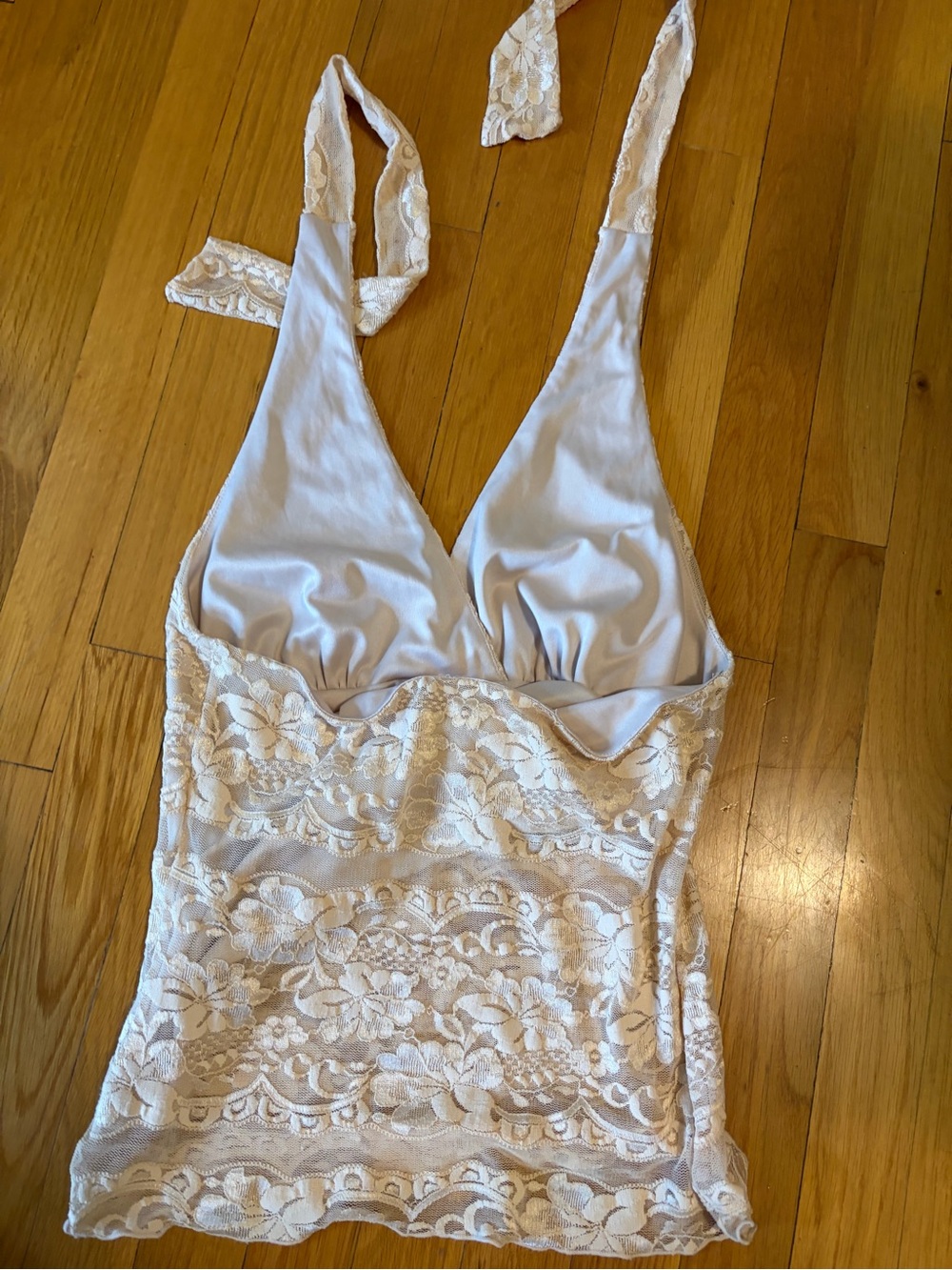 White House Black Market Lace V-Neck Women’s Tank Top - Picture 2 of 2